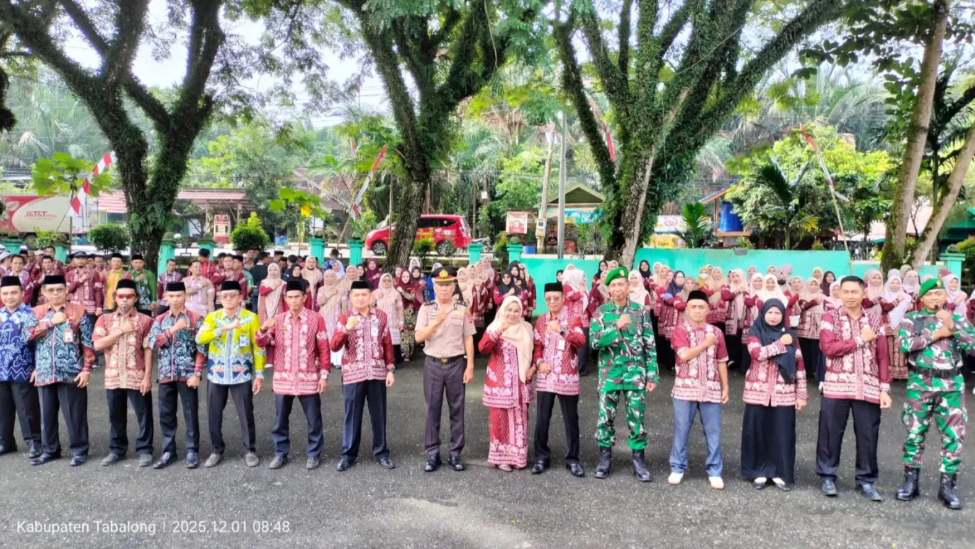 Gotong Royong Desa Durian Runtuh