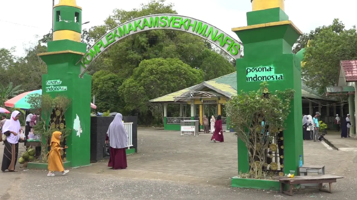 Di Masa Libur Lebaran, Makam Syekh Nafis Ramai Dikunjungi Peziarah