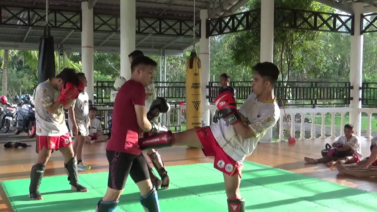 Muay Thai dan Kick Boxing Tabalong Intens Latihan