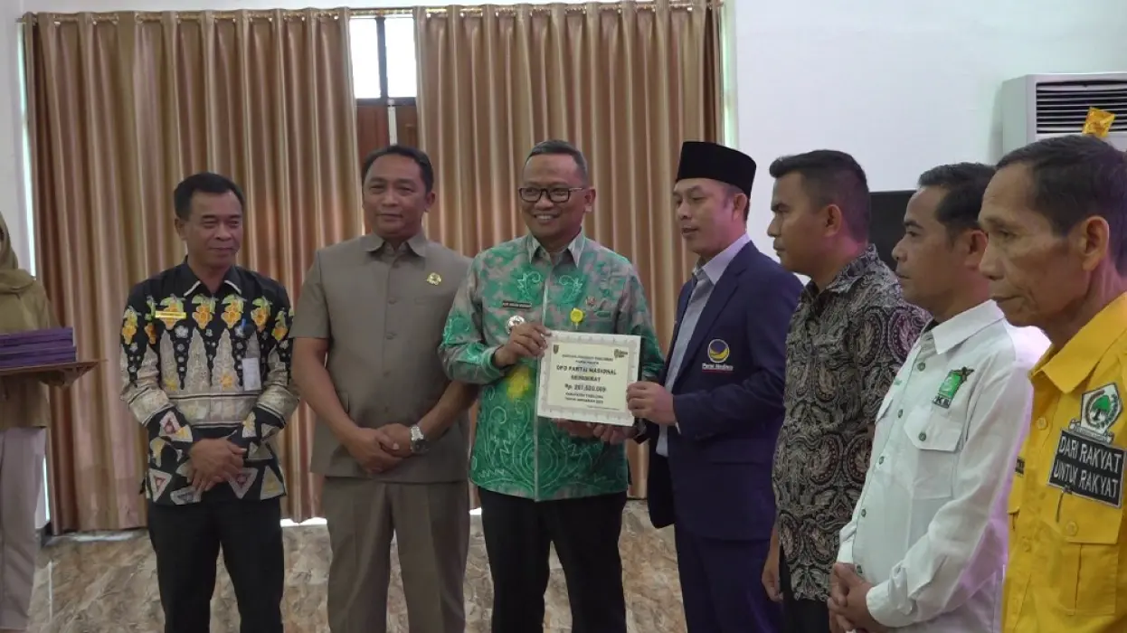 Pemkab Tabalong Salurkan Rp1,3 Miliar Bantuan Keuangan untuk 8 Parpol DPRD